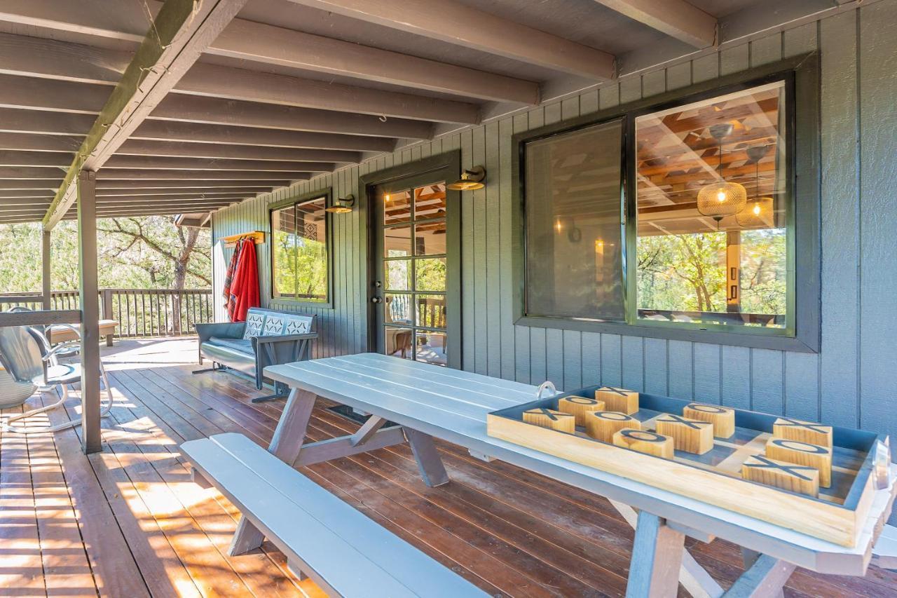 The Pine House - Cozy Mid-Century Modern, Pet-Friendly Villa Luaran gambar